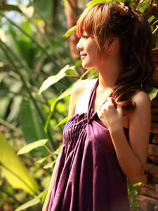 紫色长裙美眉优雅写真