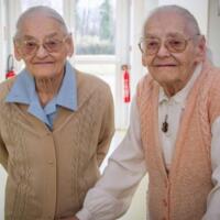 世界最年长双胞胎，已经104岁啦！