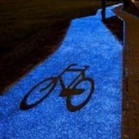 公路自行车，这条车道能发出蓝色光！