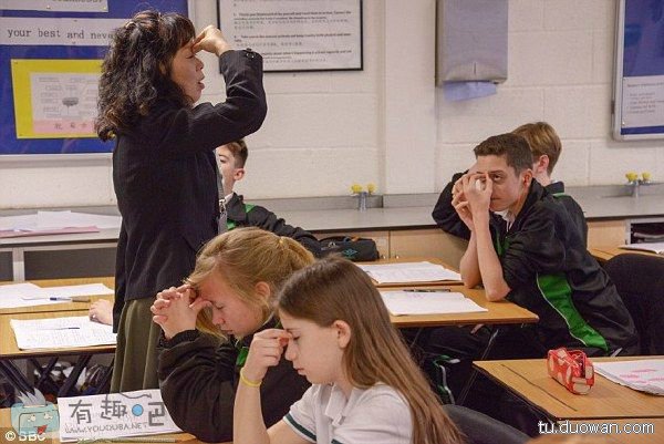 中国老师来英国的学校里感受英式教育，然后，他们居然成功输出了眼保健操