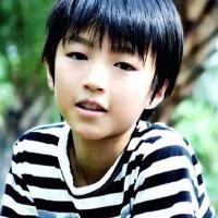 王俊凯小时候照片，小时候就是一枚小帅哥