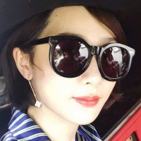 杨紫现身泰国晒照，真是齁甜齁甜的！