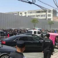 商丘城管民警冲突，8名民警受伤