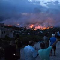 希腊全国哀悼3天，森林火灾已致74人遇难
